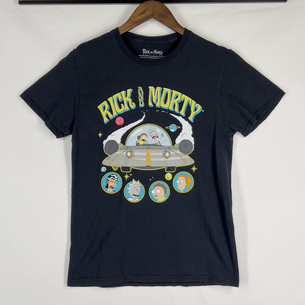 Rick and Morty UFO Spaceship Mr Nimbus and Summer Shirt Size Small